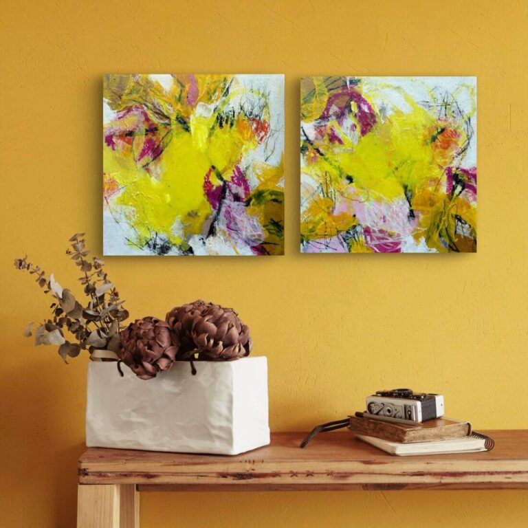 Herbstlicht 2-teilig im Interior mit gelber Wand